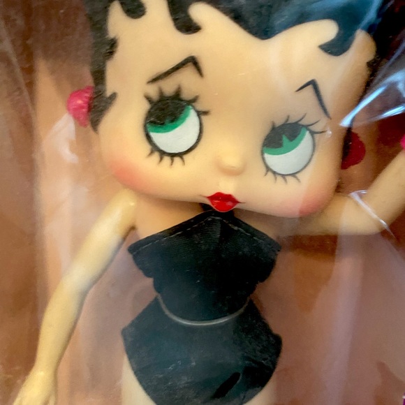 Betty Boop Collectible Dolls - Picture 9 of 13